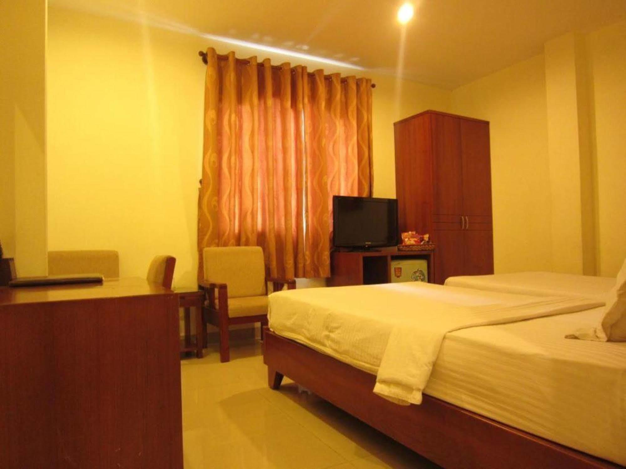 Reddoorz Ruby Star Hotel Truong Dinh Cidade de Ho Chi Minh Exterior foto