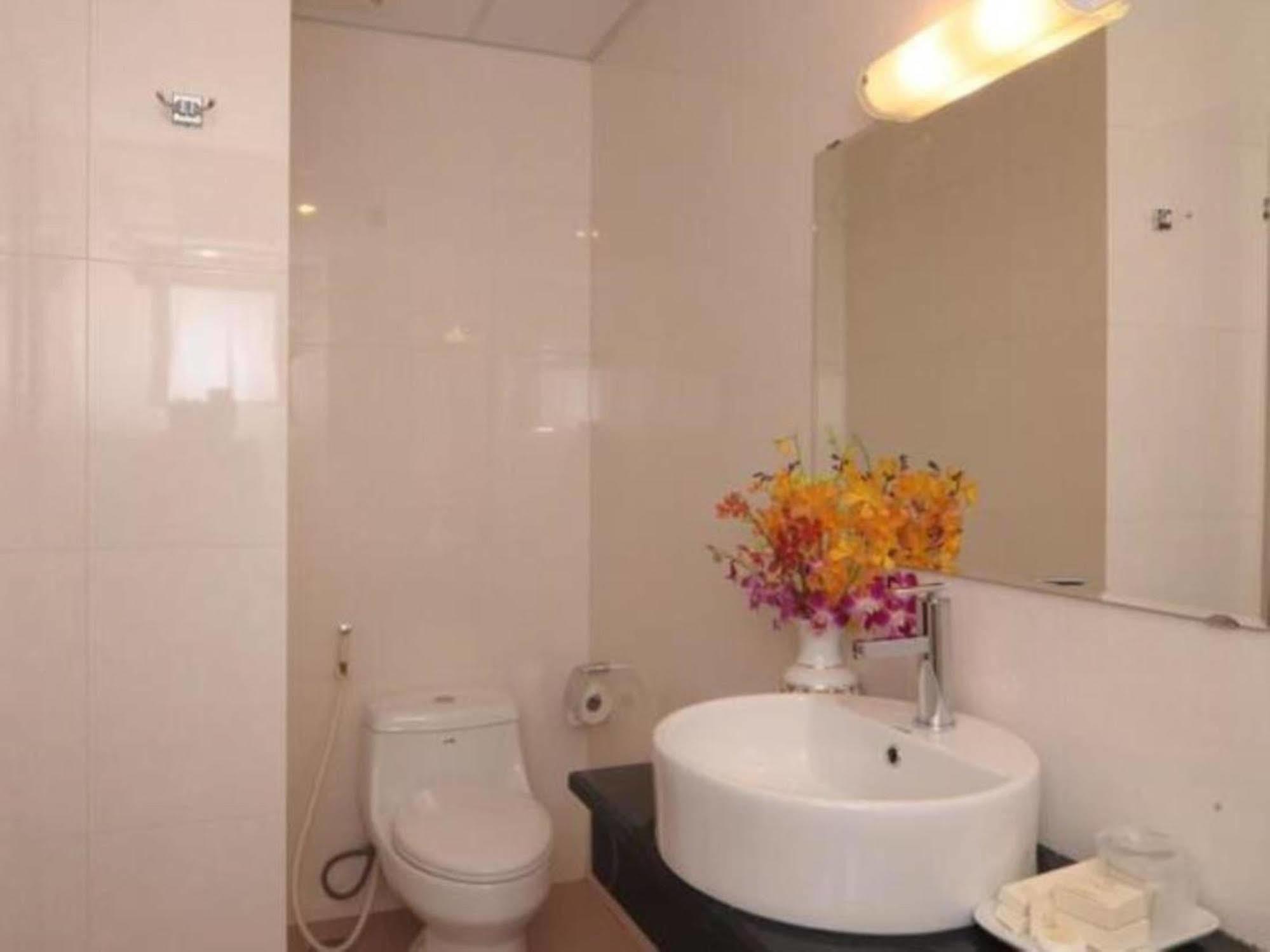 Reddoorz Ruby Star Hotel Truong Dinh Cidade de Ho Chi Minh Exterior foto